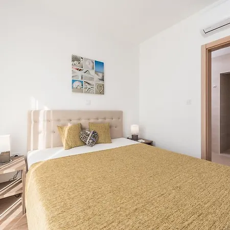 Dalmacija 365 Sukosan, Zadar County