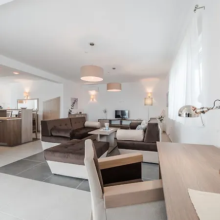 Dalmacija 365 Sukosan, Zadar County Villa