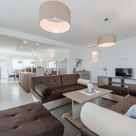 Dalmacija 365 Sukosan, Zadar County *