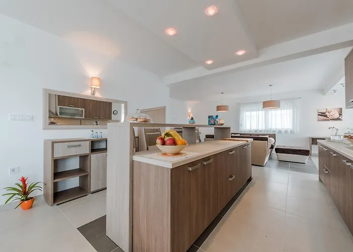 Dalmacija 365 Sukosan, Zadar County Debeljak