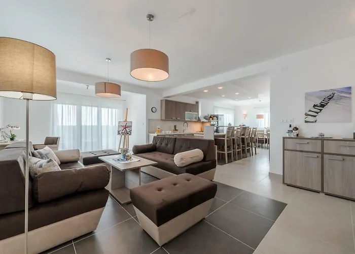 Dalmacija 365 Sukosan, Zadar County Debeljak