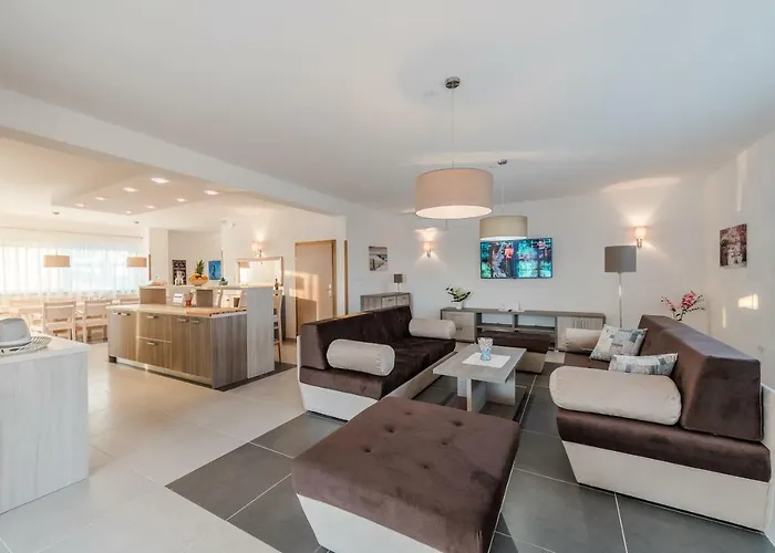 Dalmacija 365 Sukosan, Zadar County * Debeljak